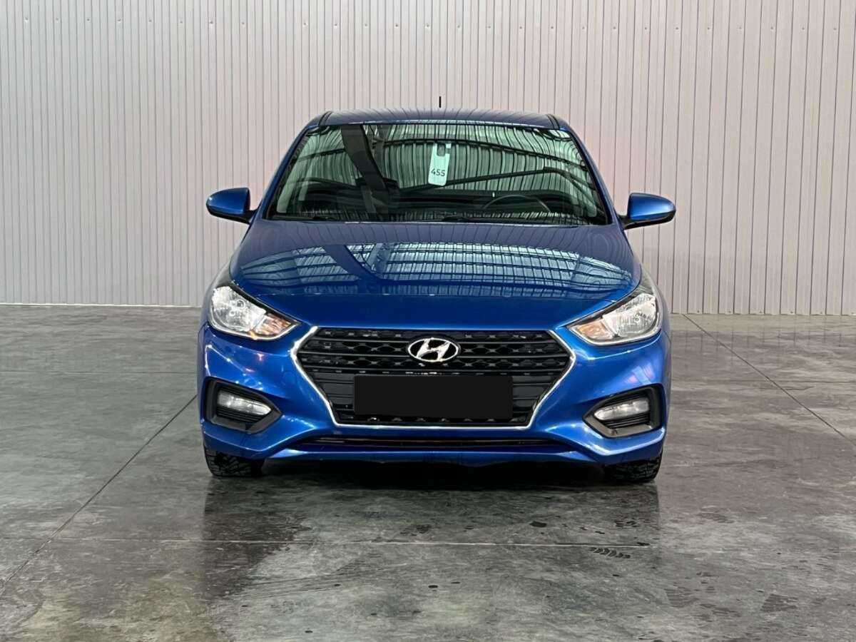 Купить Hyundai Solaris с пробегом. Фото: #1