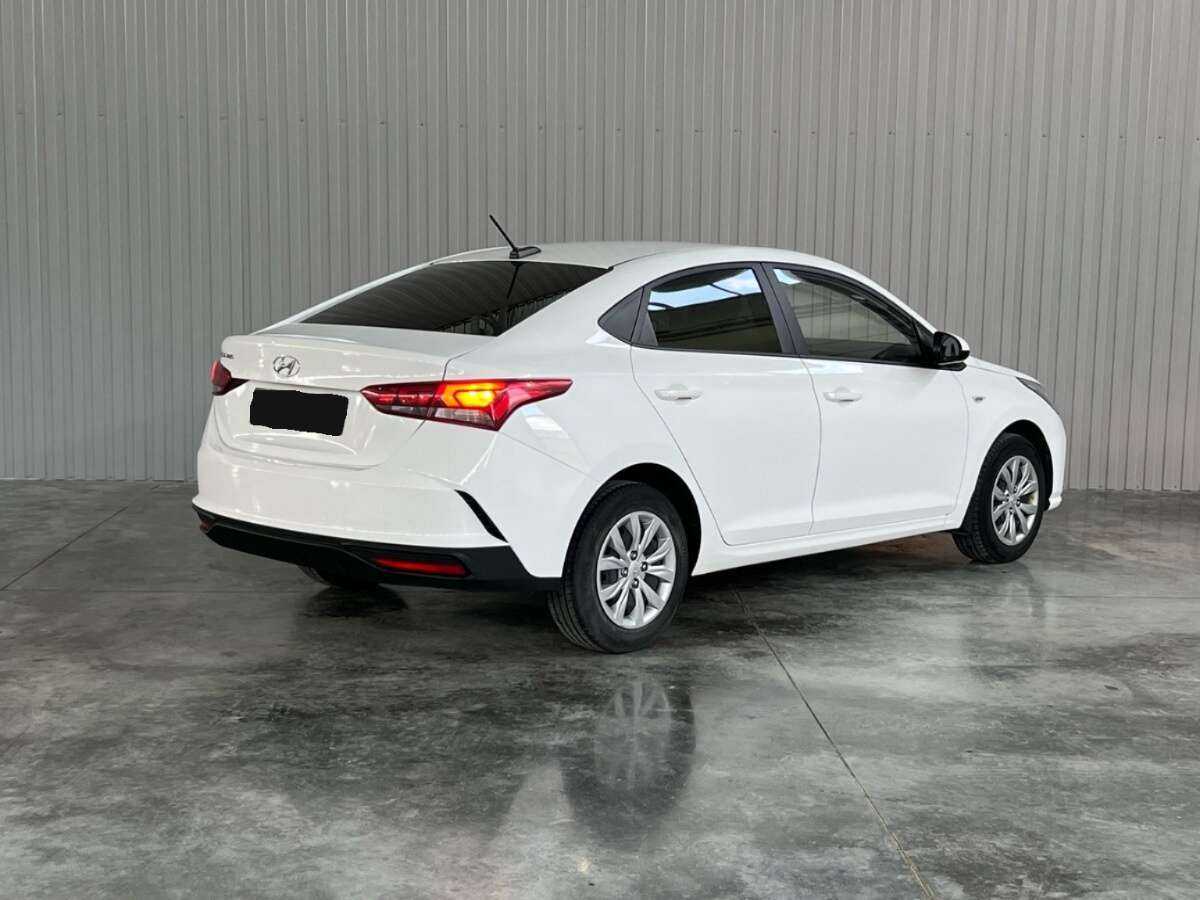 Купить Hyundai Solaris с пробегом. Фото: #6