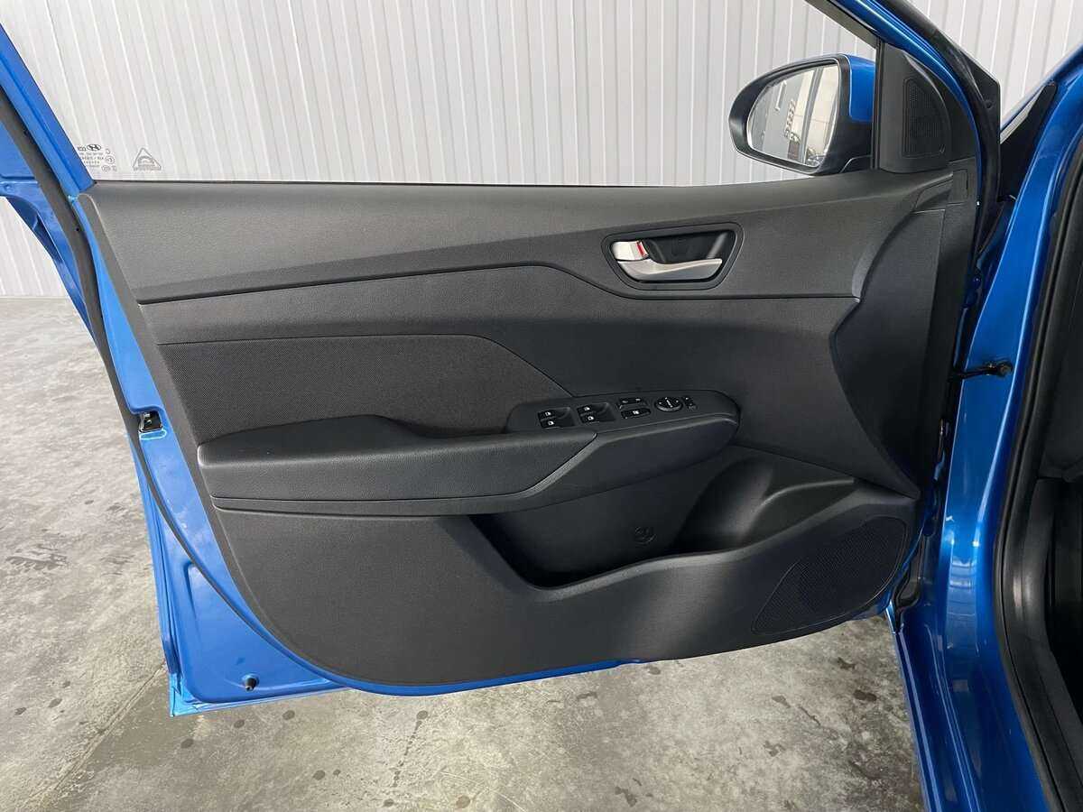 Купить Hyundai Solaris с пробегом. Фото: #17