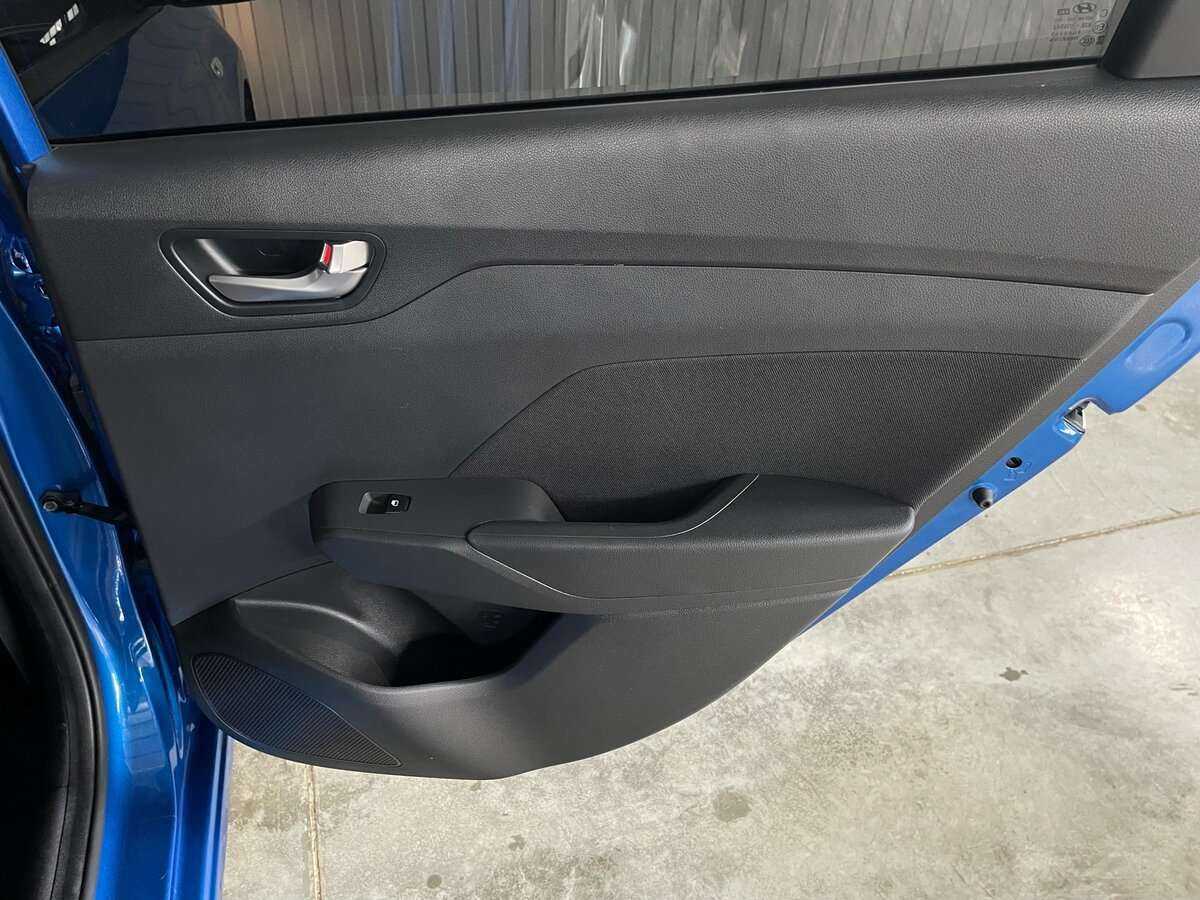 Купить Hyundai Solaris с пробегом. Фото: #20