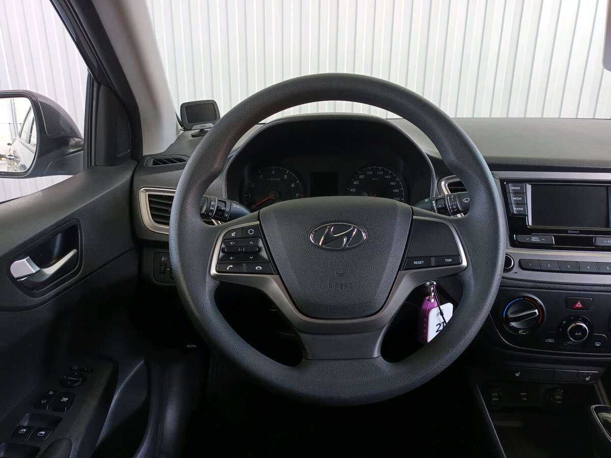 Купить Hyundai Solaris с пробегом. Фото: #13