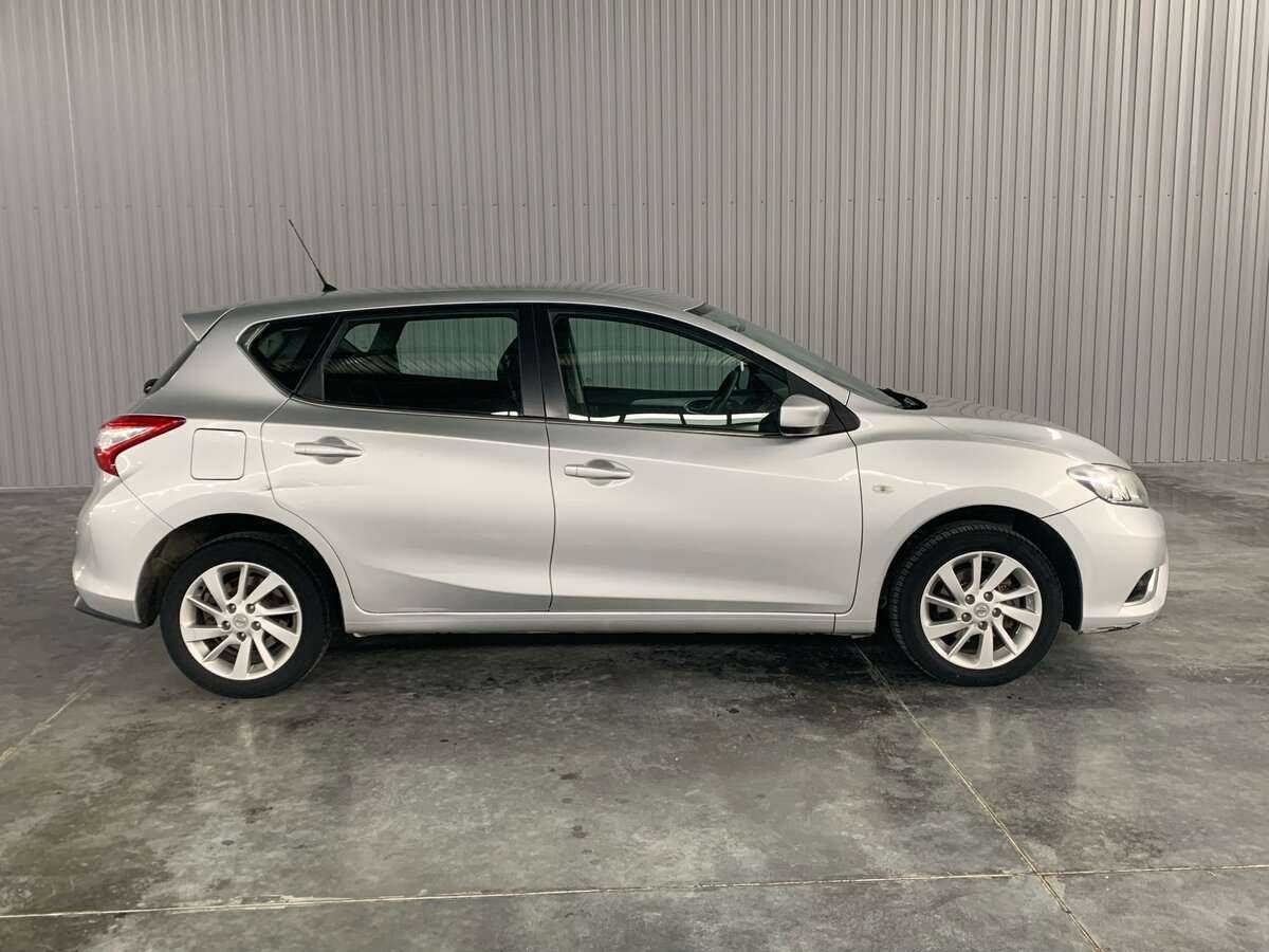 Купить Nissan Tiida с пробегом. Фото: #3