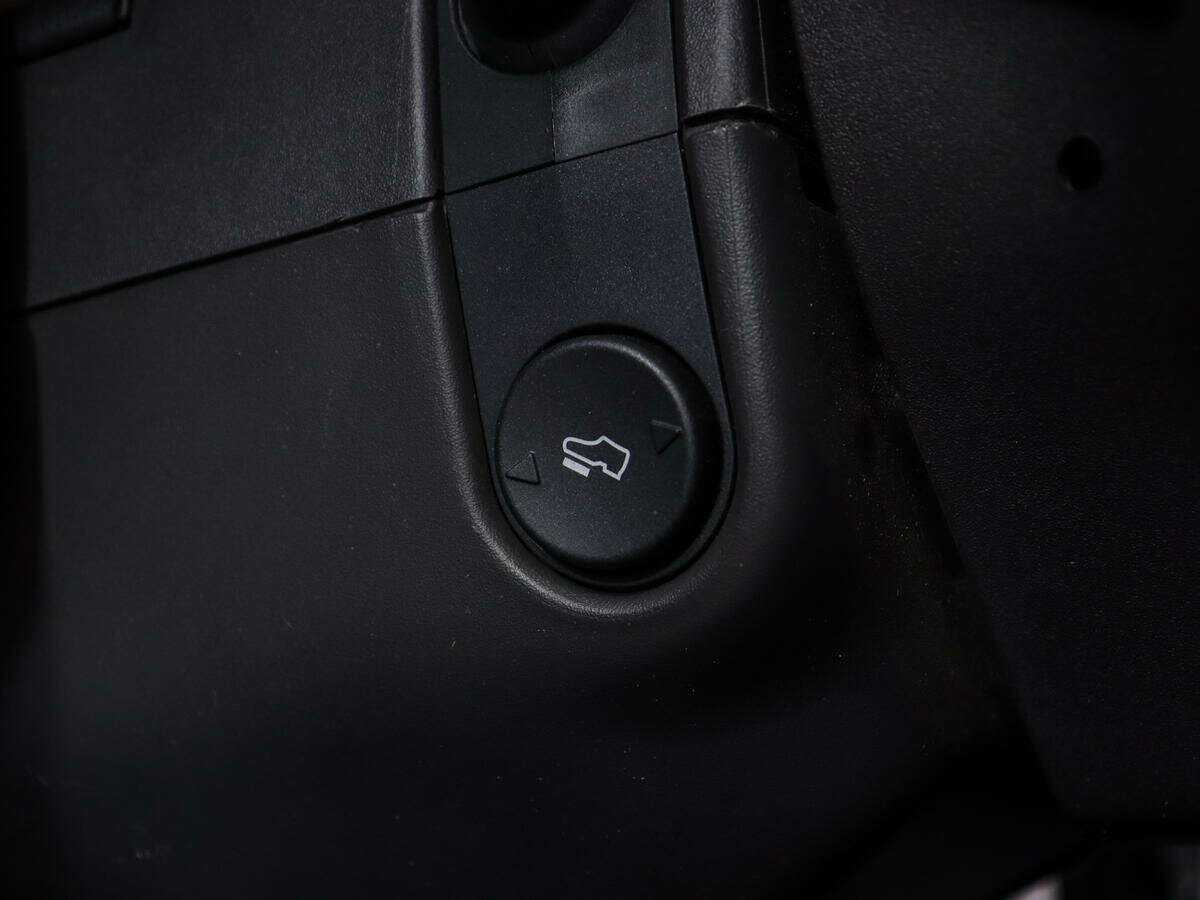 Купить Ford Explorer с пробегом. Фото: #24