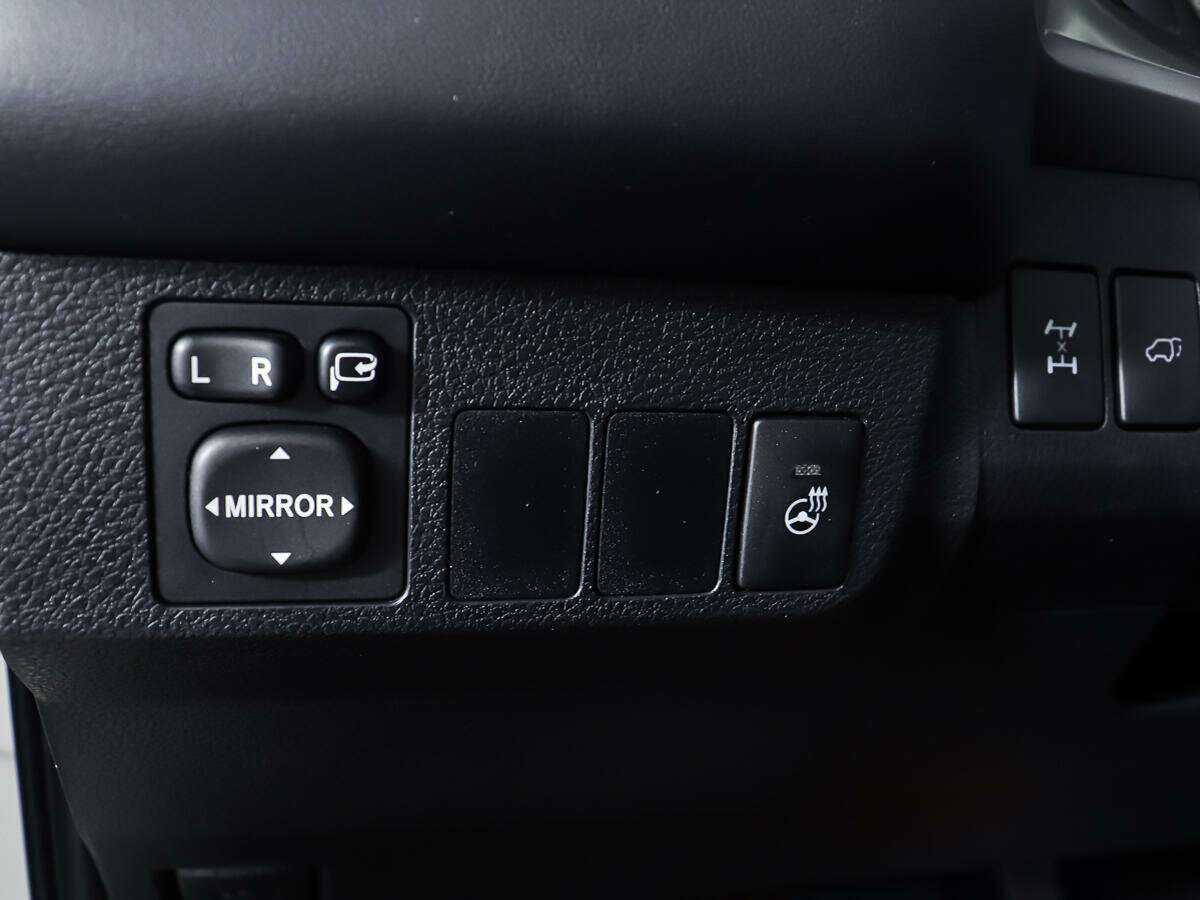 Купить Toyota RAV4 с пробегом. Фото: #16