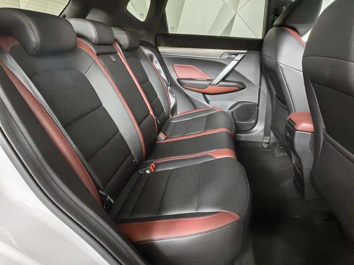 Купить Geely Coolray с пробегом. Фото: #11