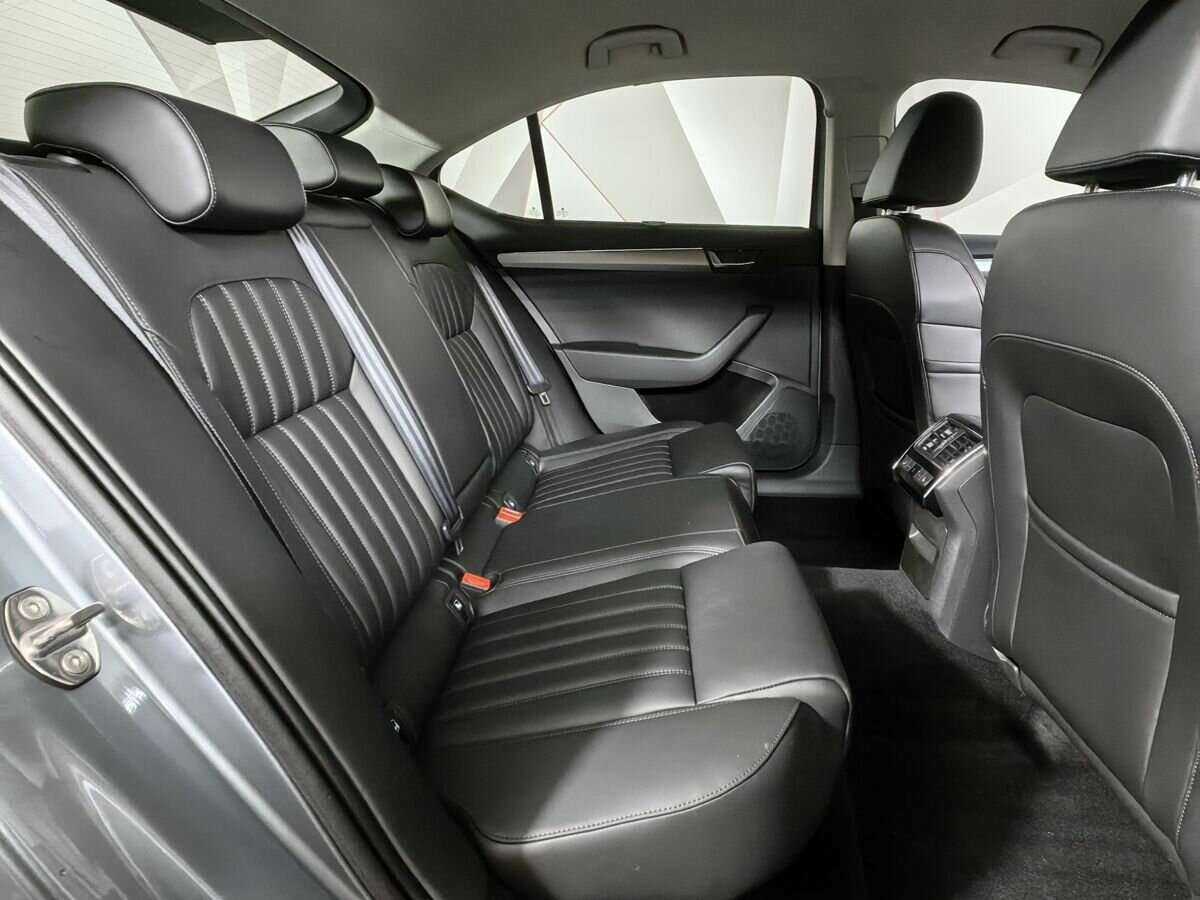 Купить Skoda Superb с пробегом. Фото: #11