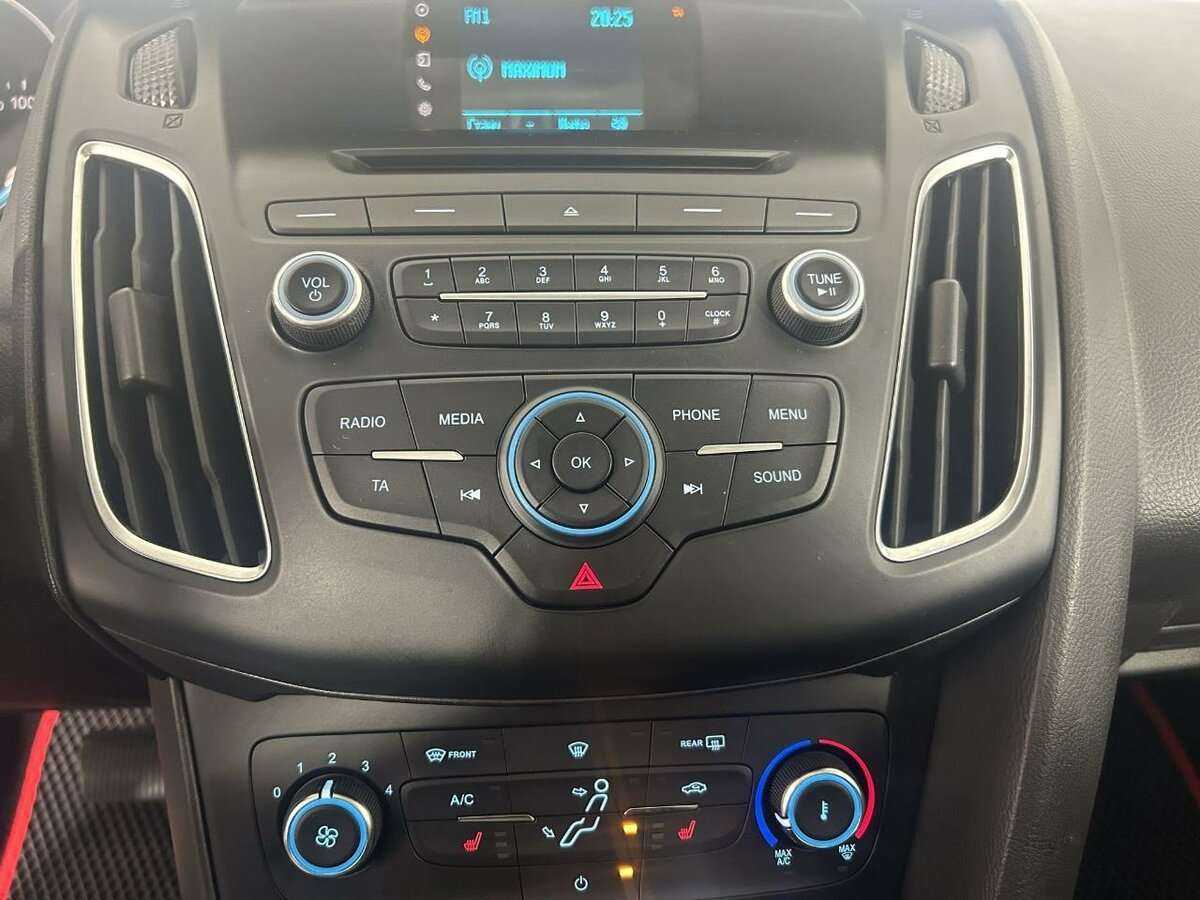 Купить Ford Focus с пробегом. Фото: #11
