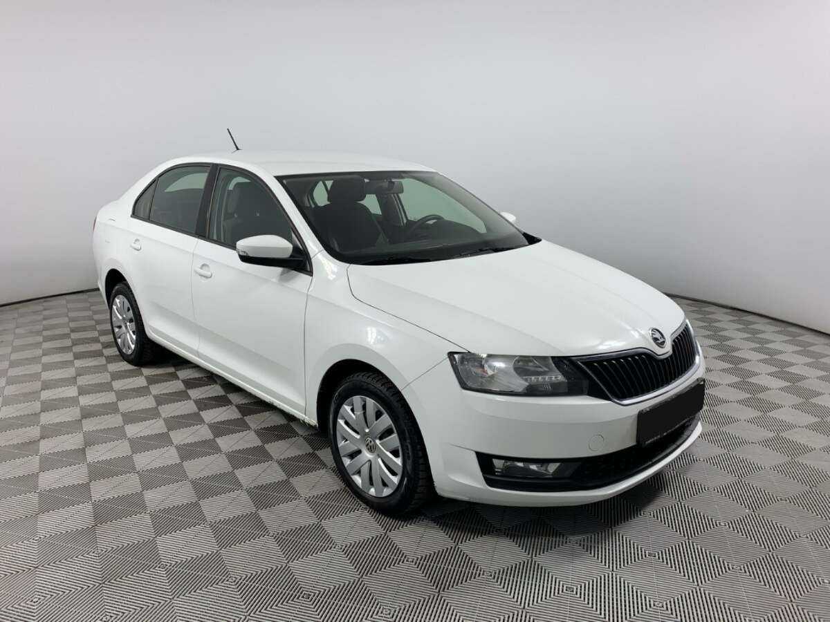 Купить Skoda Rapid с пробегом. Фото: #2