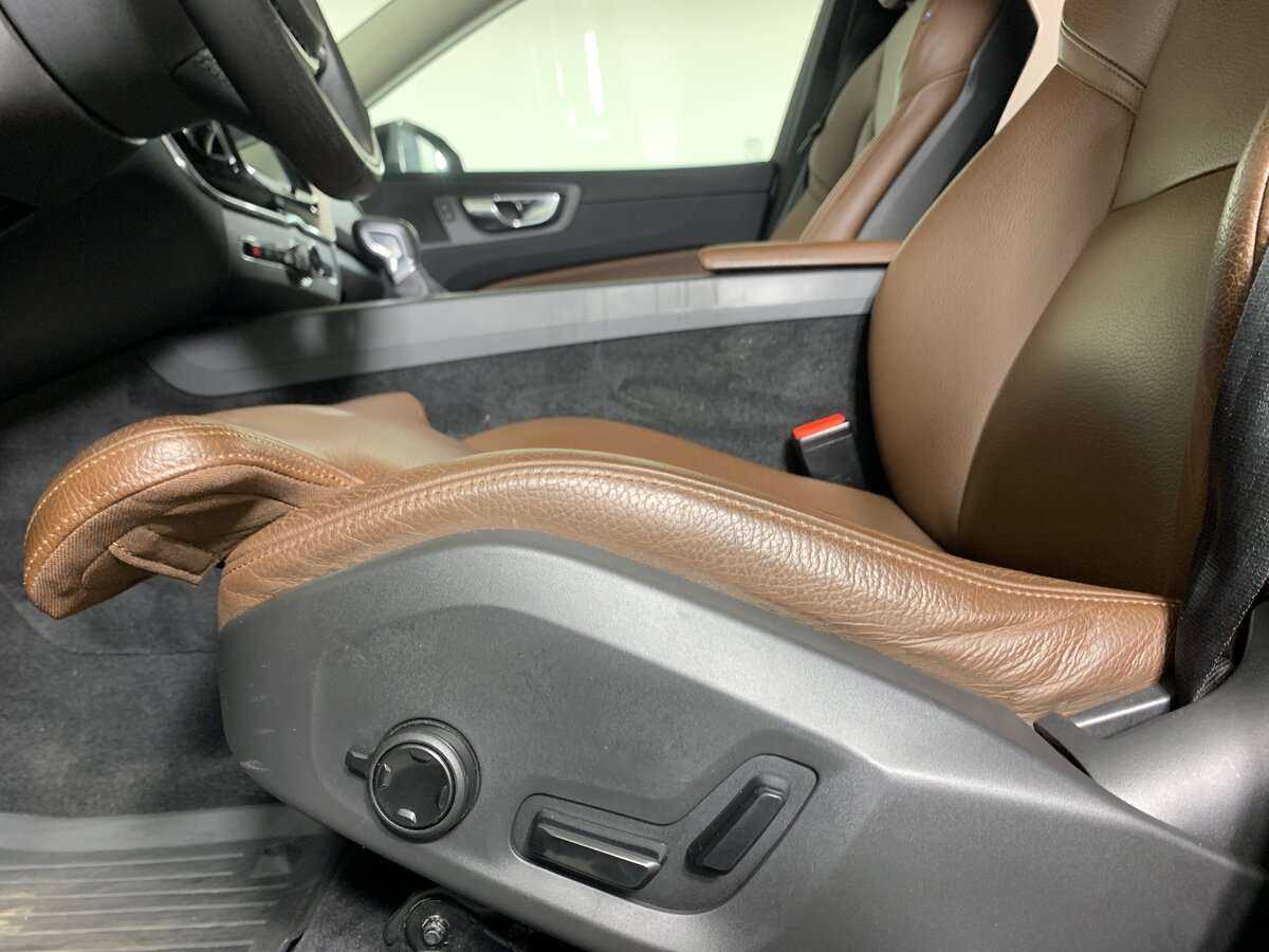 Купить Volvo XC60 с пробегом. Фото: #13