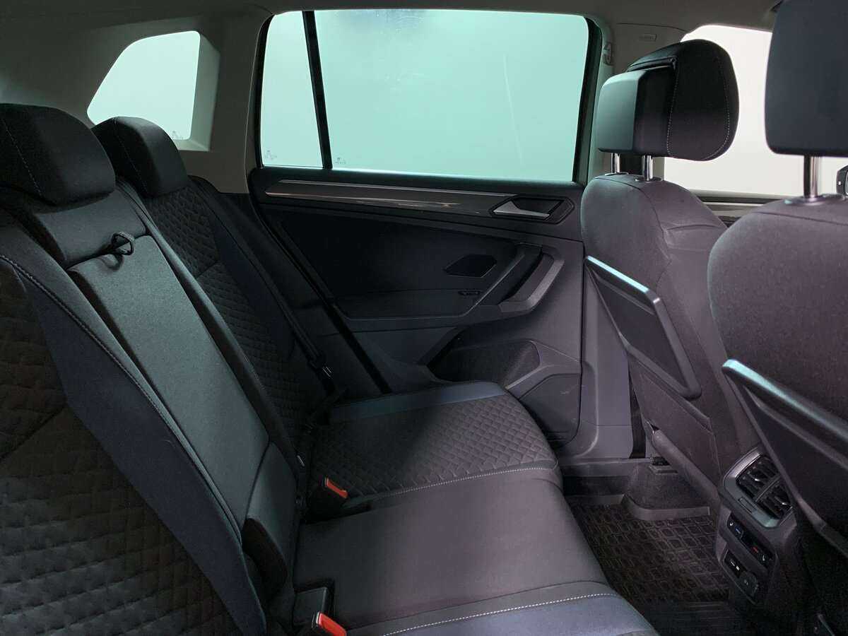Купить Volkswagen Tiguan с пробегом. Фото: #15