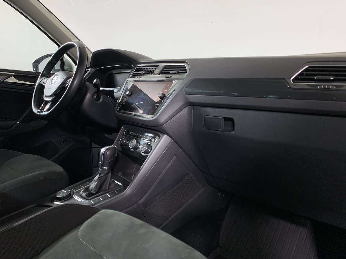 Купить Volkswagen Tiguan с пробегом. Фото: #9