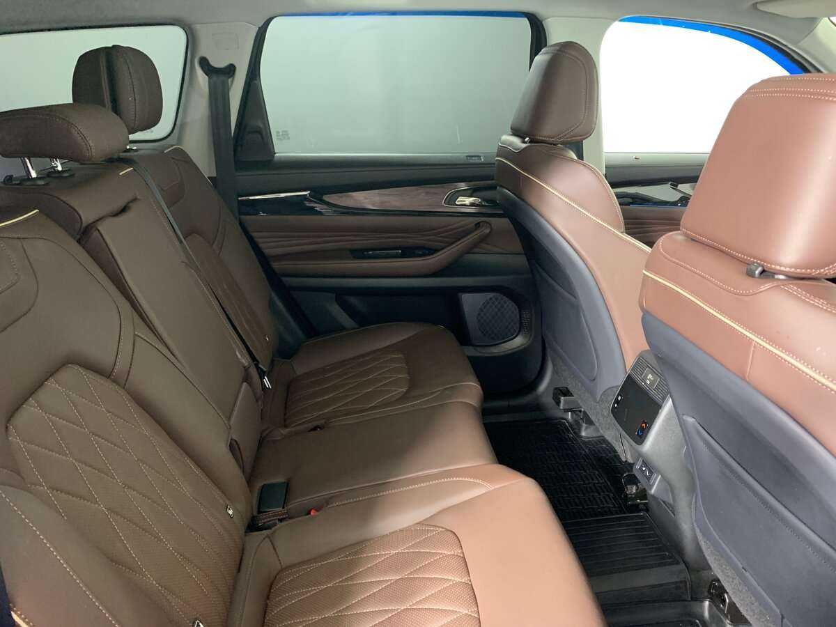 Купить EXEED VX с пробегом. Фото: #14