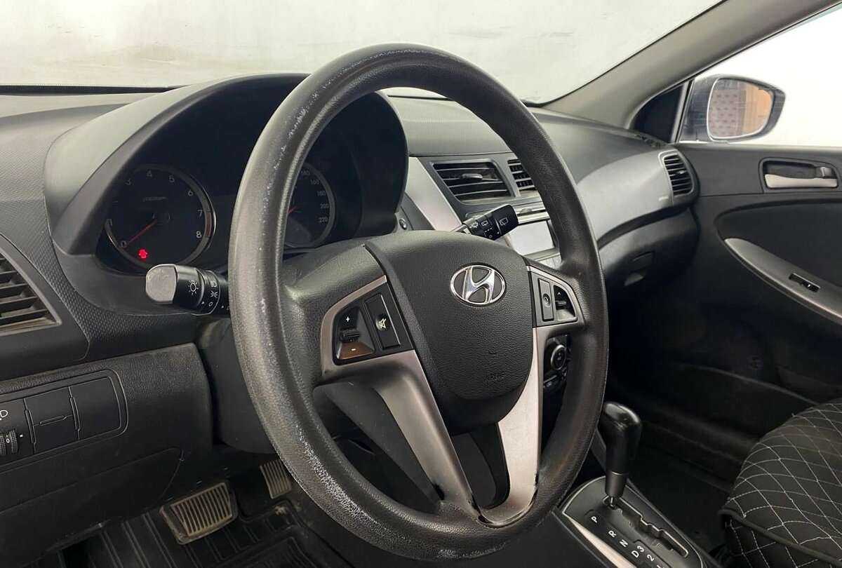 Купить Hyundai Solaris с пробегом. Фото: #12