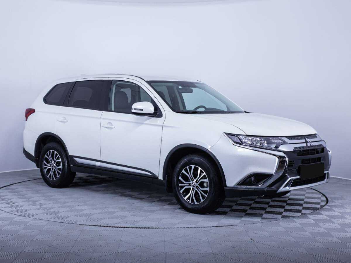 Купить Mitsubishi Outlander с пробегом. Фото: #2