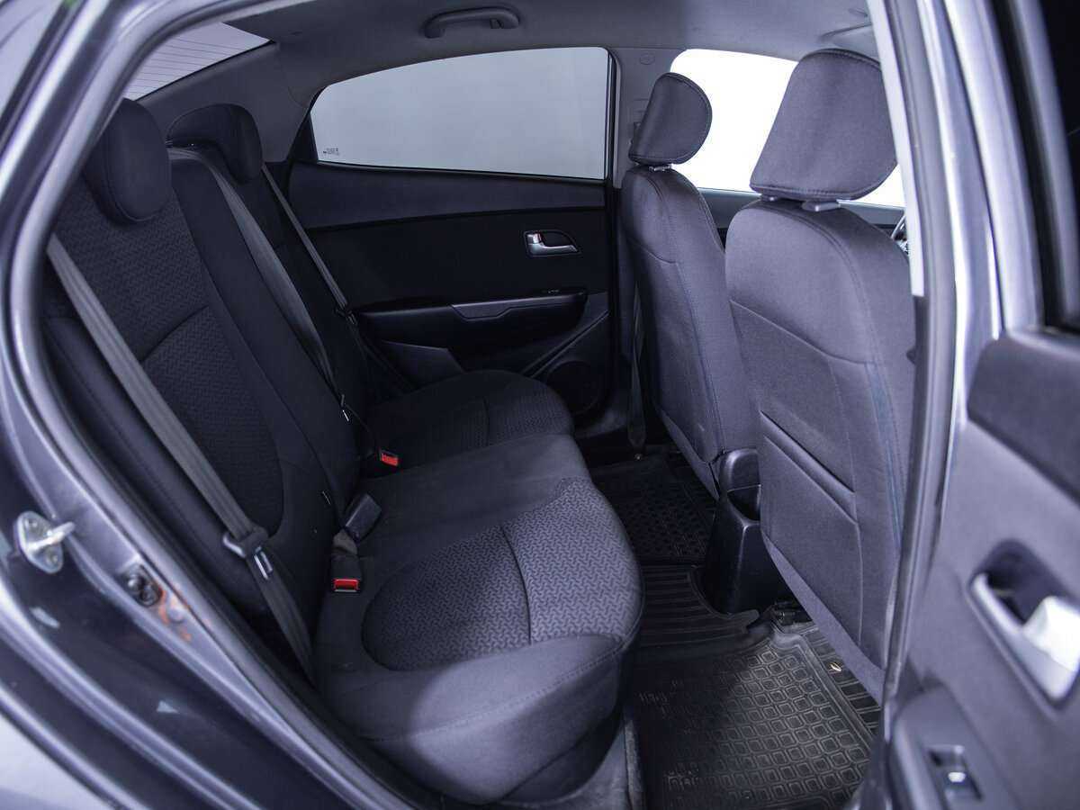 Купить Kia Rio с пробегом. Фото: #8