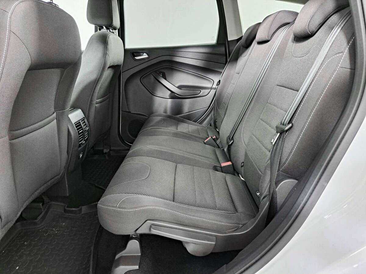 Купить Ford Kuga с пробегом. Фото: #9