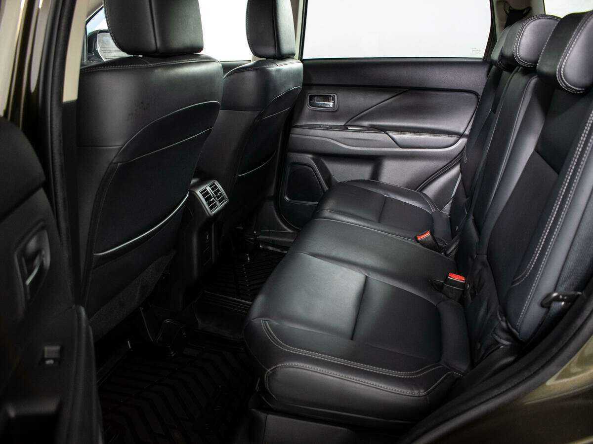 Купить Mitsubishi Outlander с пробегом. Фото: #6