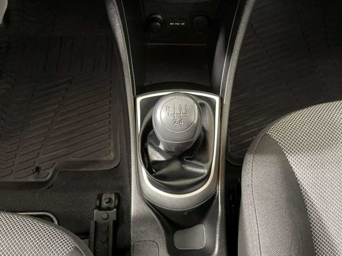 Купить Hyundai Solaris с пробегом. Фото: #12