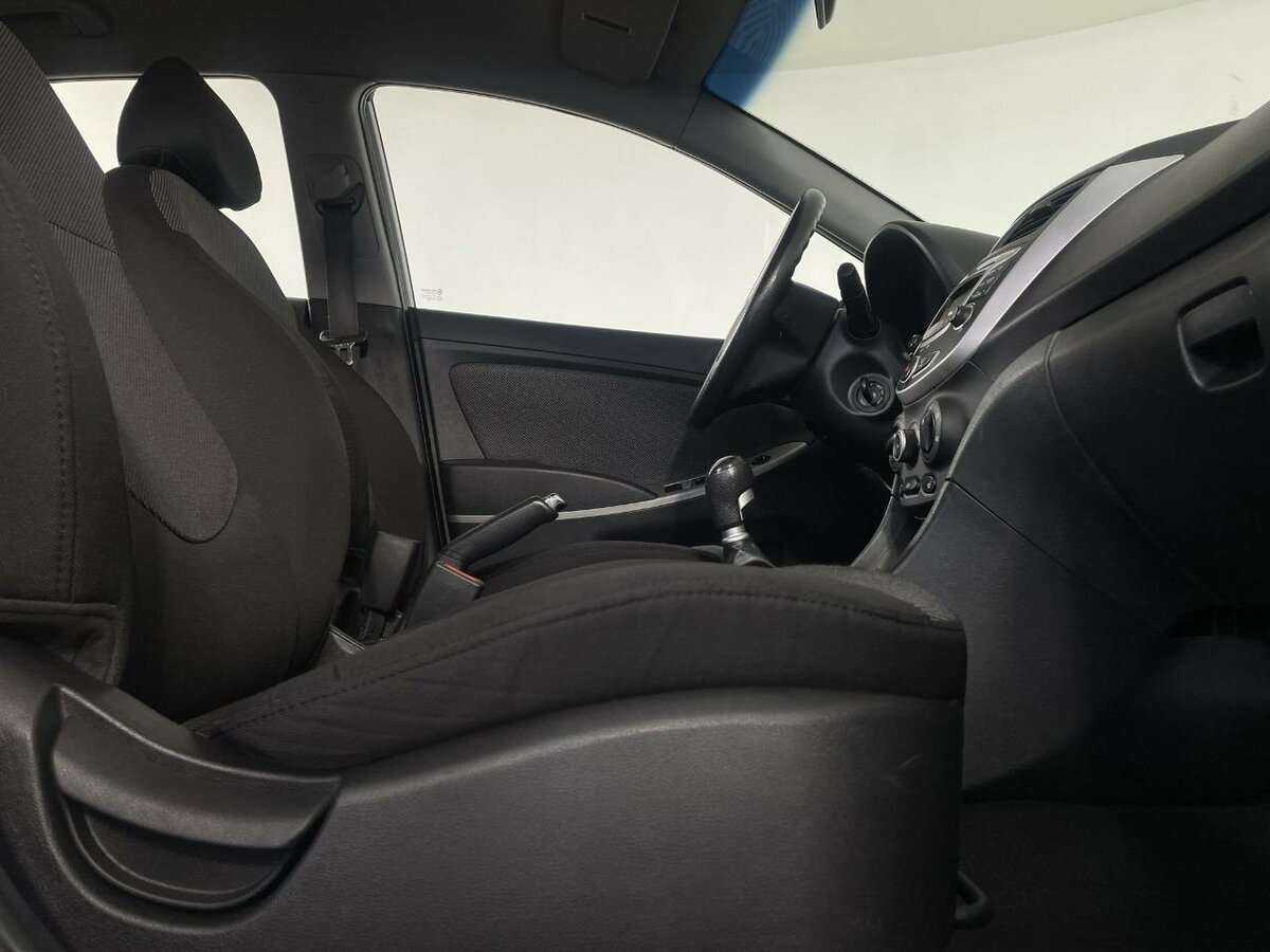 Купить Hyundai Solaris с пробегом. Фото: #13