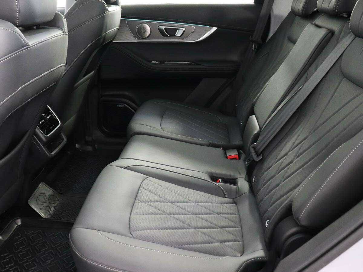 Купить Chery Tiggo 8 Pro Max с пробегом. Фото: #9