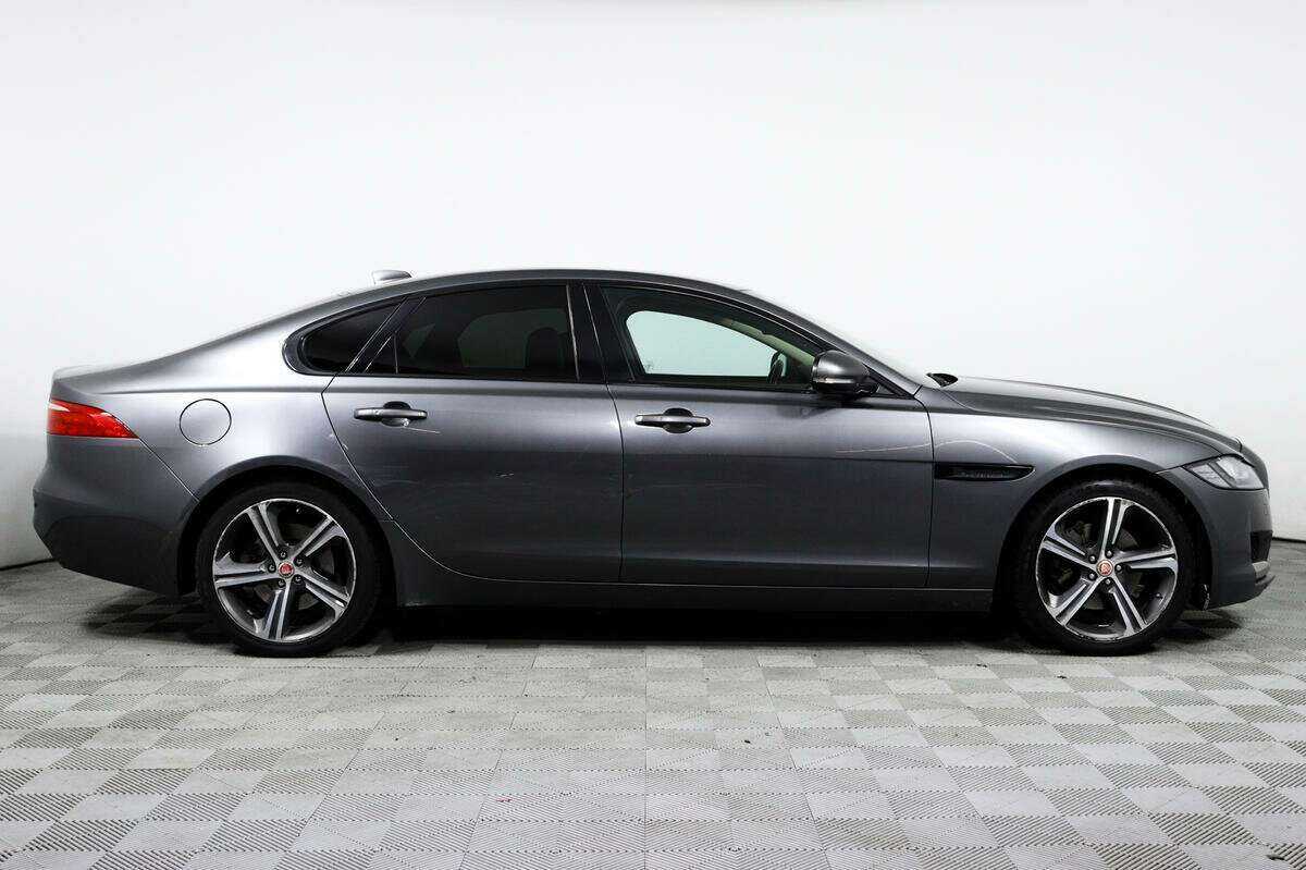 Купить Jaguar XF с пробегом. Фото: #3