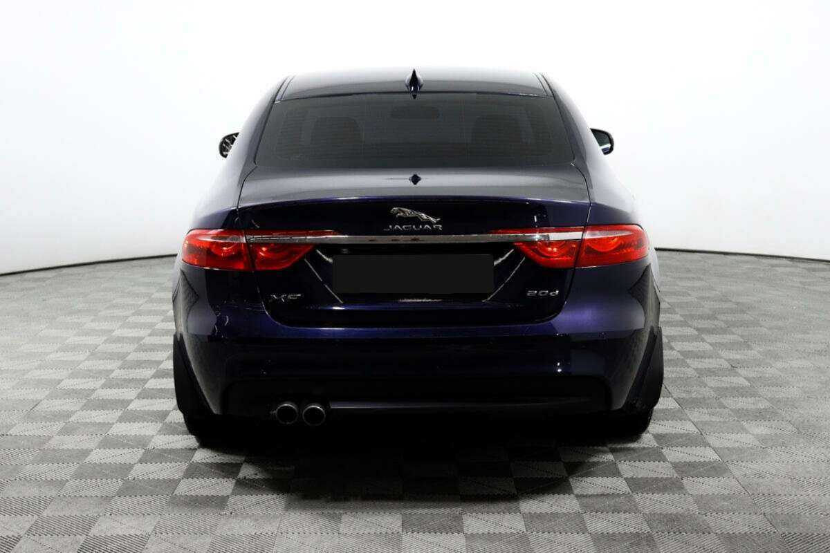 Купить Jaguar XF с пробегом. Фото: #5