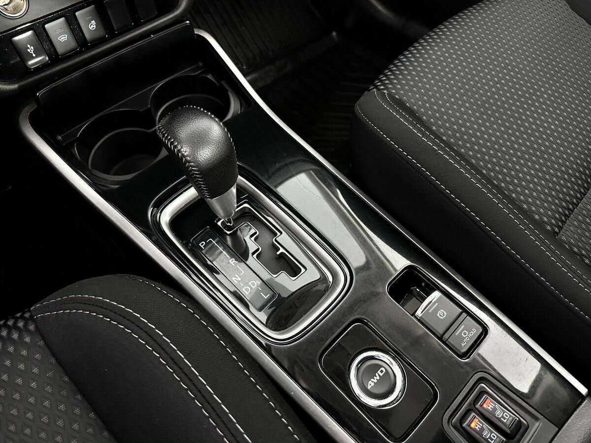 Купить Mitsubishi Outlander с пробегом. Фото: #17