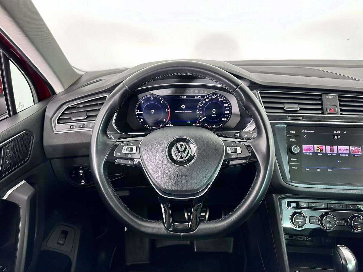 Купить Volkswagen Tiguan с пробегом. Фото: #11