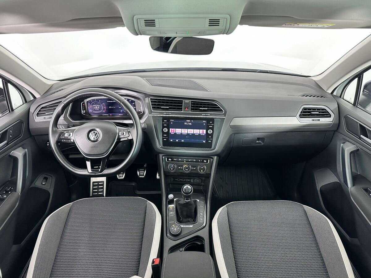 Купить Volkswagen Tiguan с пробегом. Фото: #8