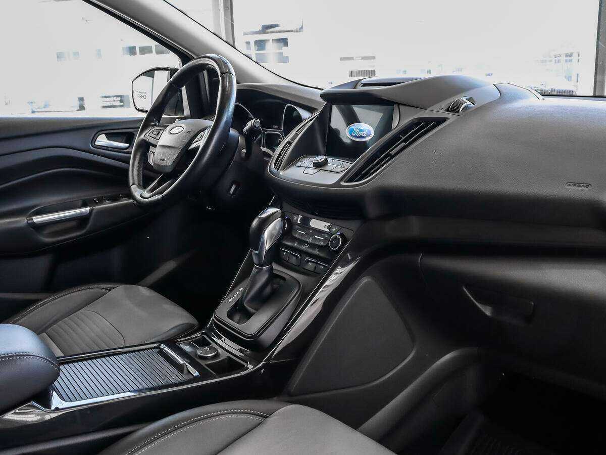 Купить Ford Kuga с пробегом. Фото: #11