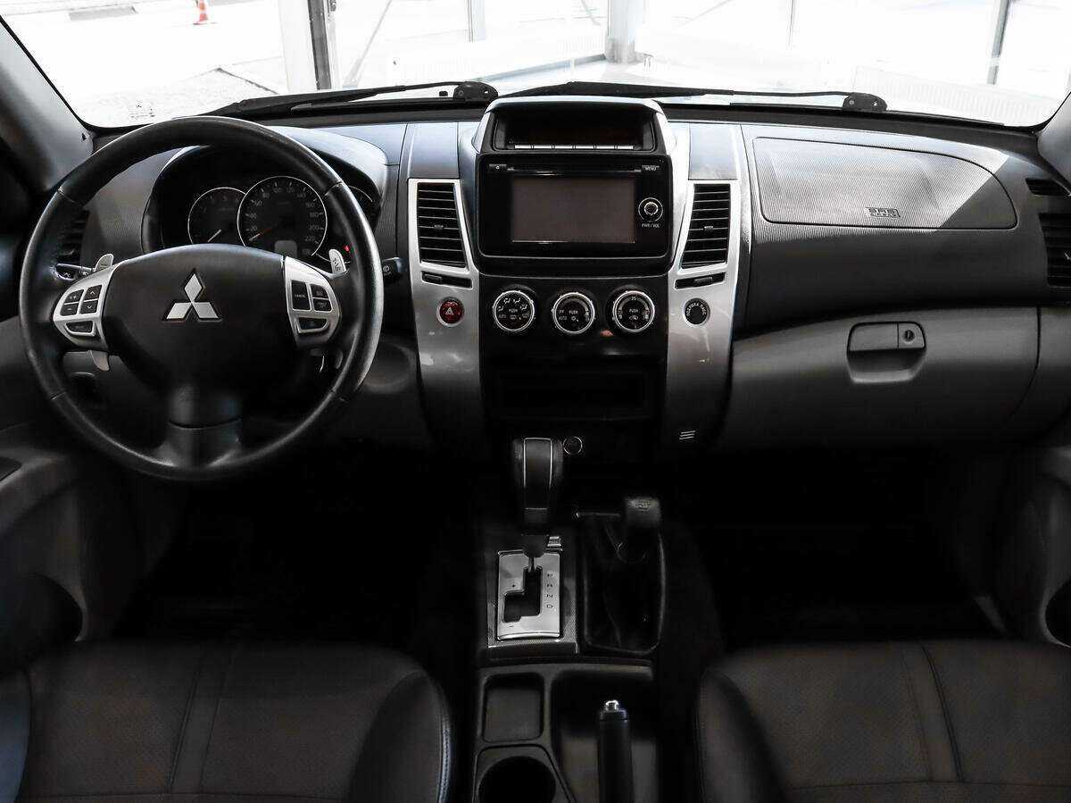 Купить Mitsubishi Pajero Sport с пробегом. Фото: #12
