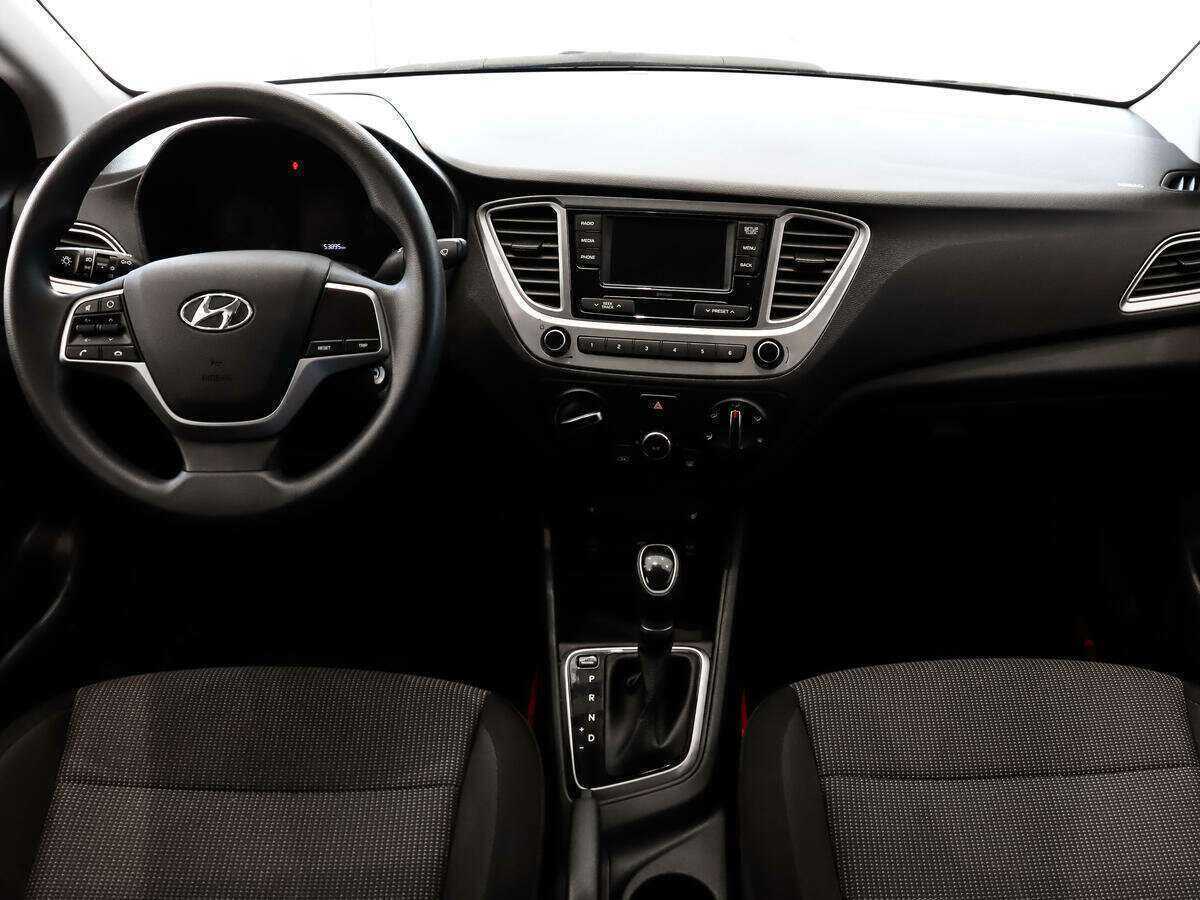 Купить Hyundai Solaris с пробегом. Фото: #11