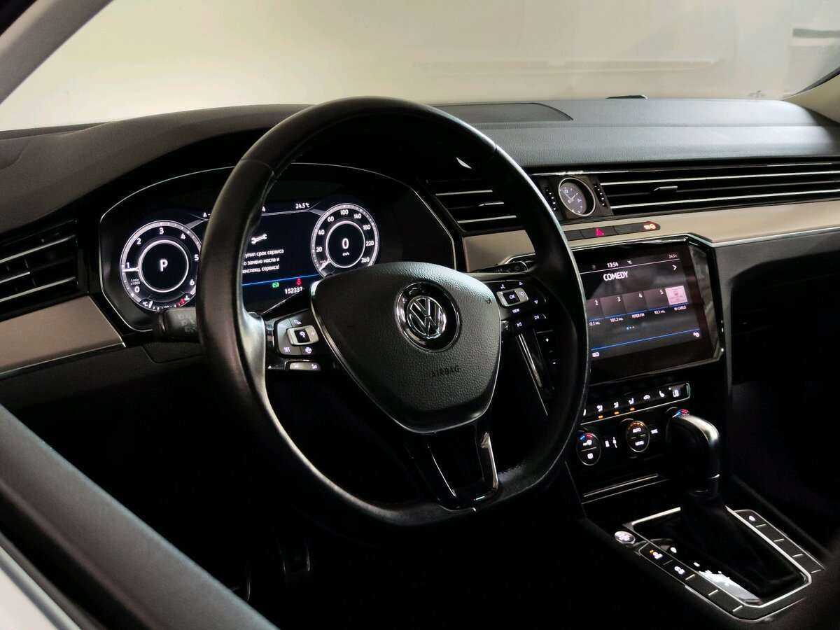 Купить Volkswagen Passat с пробегом. Фото: #15