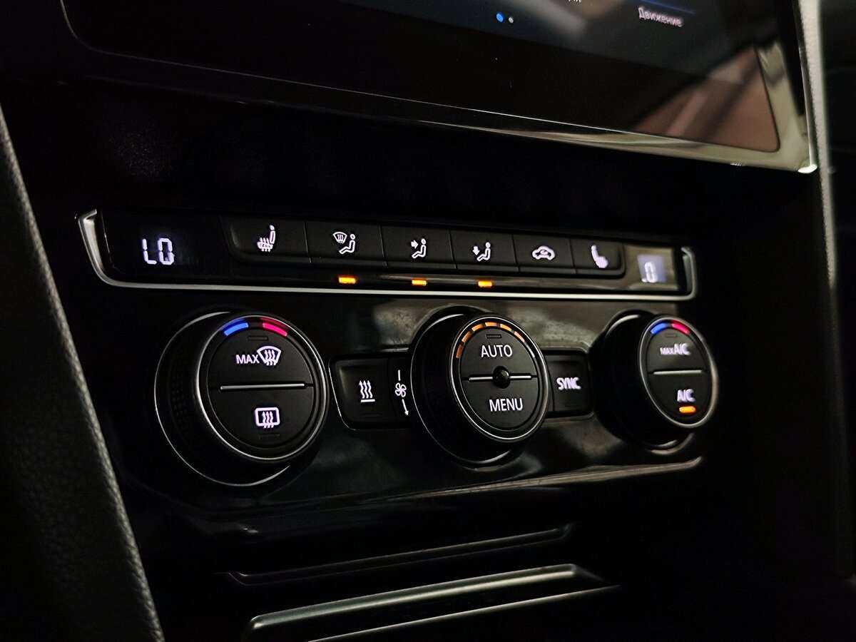 Купить Volkswagen Passat с пробегом. Фото: #18