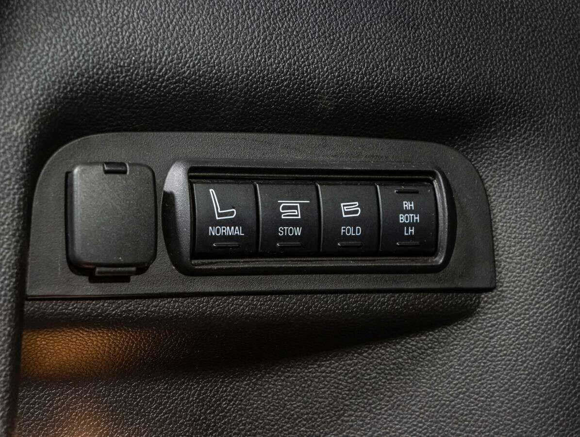 Купить Ford Explorer с пробегом. Фото: #22