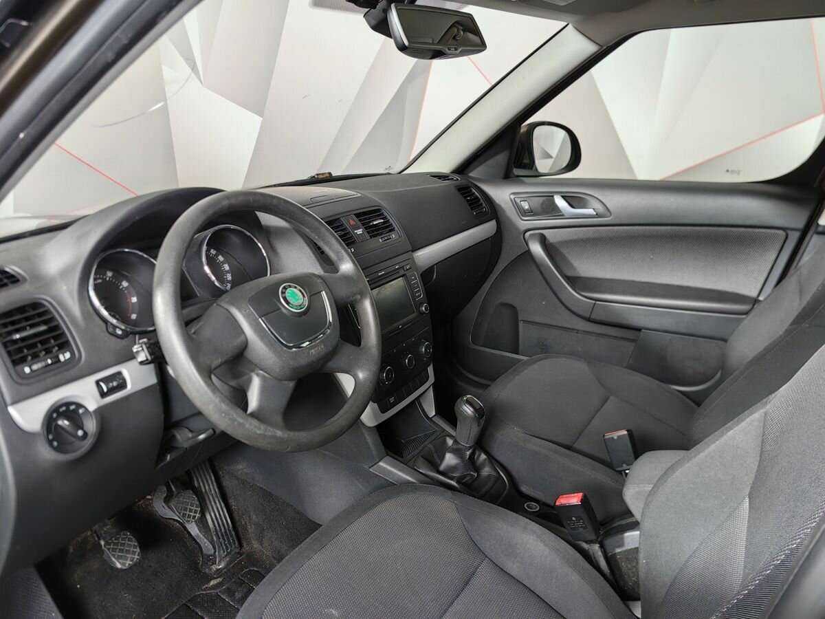 Купить Skoda Yeti с пробегом. Фото: #11