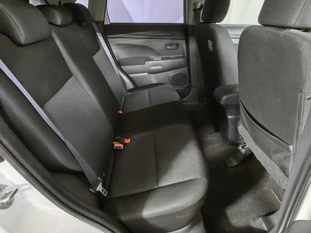 Купить Mitsubishi ASX с пробегом. Фото: #11