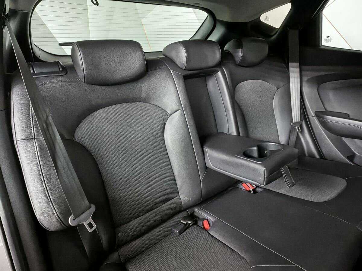 Купить Hyundai ix35 с пробегом. Фото: #10