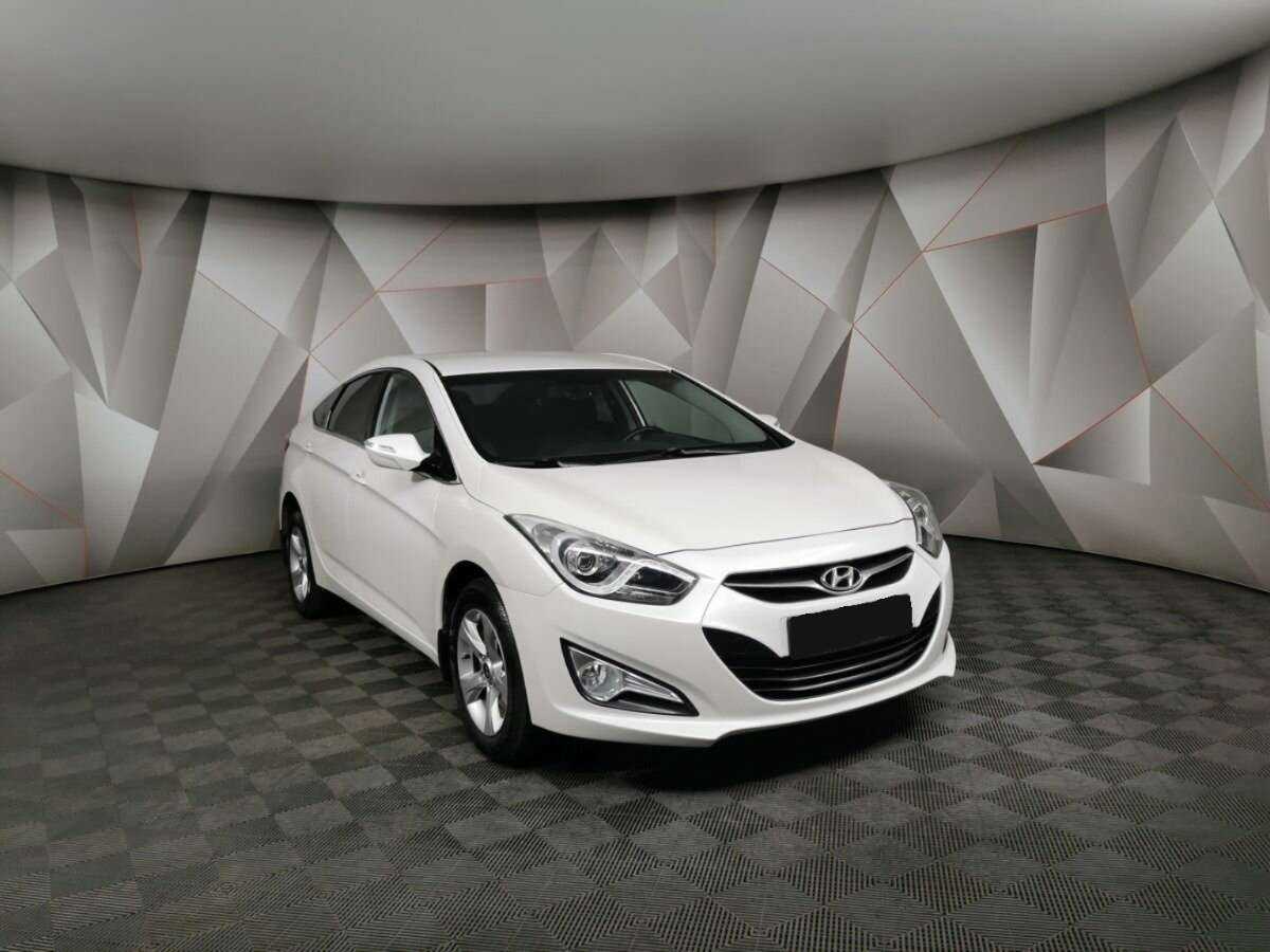 Купить Hyundai i40 с пробегом. Фото: #2
