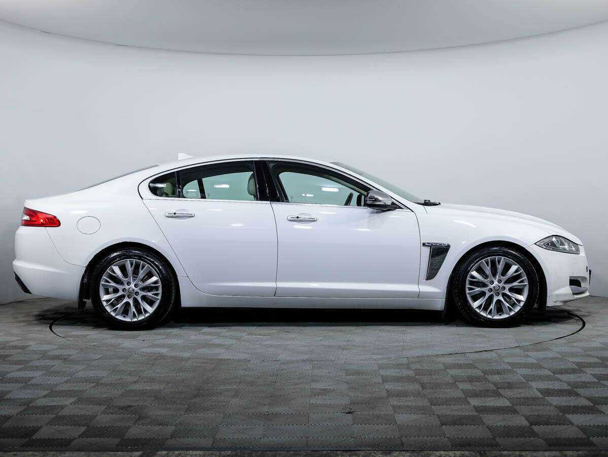 Купить Jaguar XF с пробегом. Фото: #2