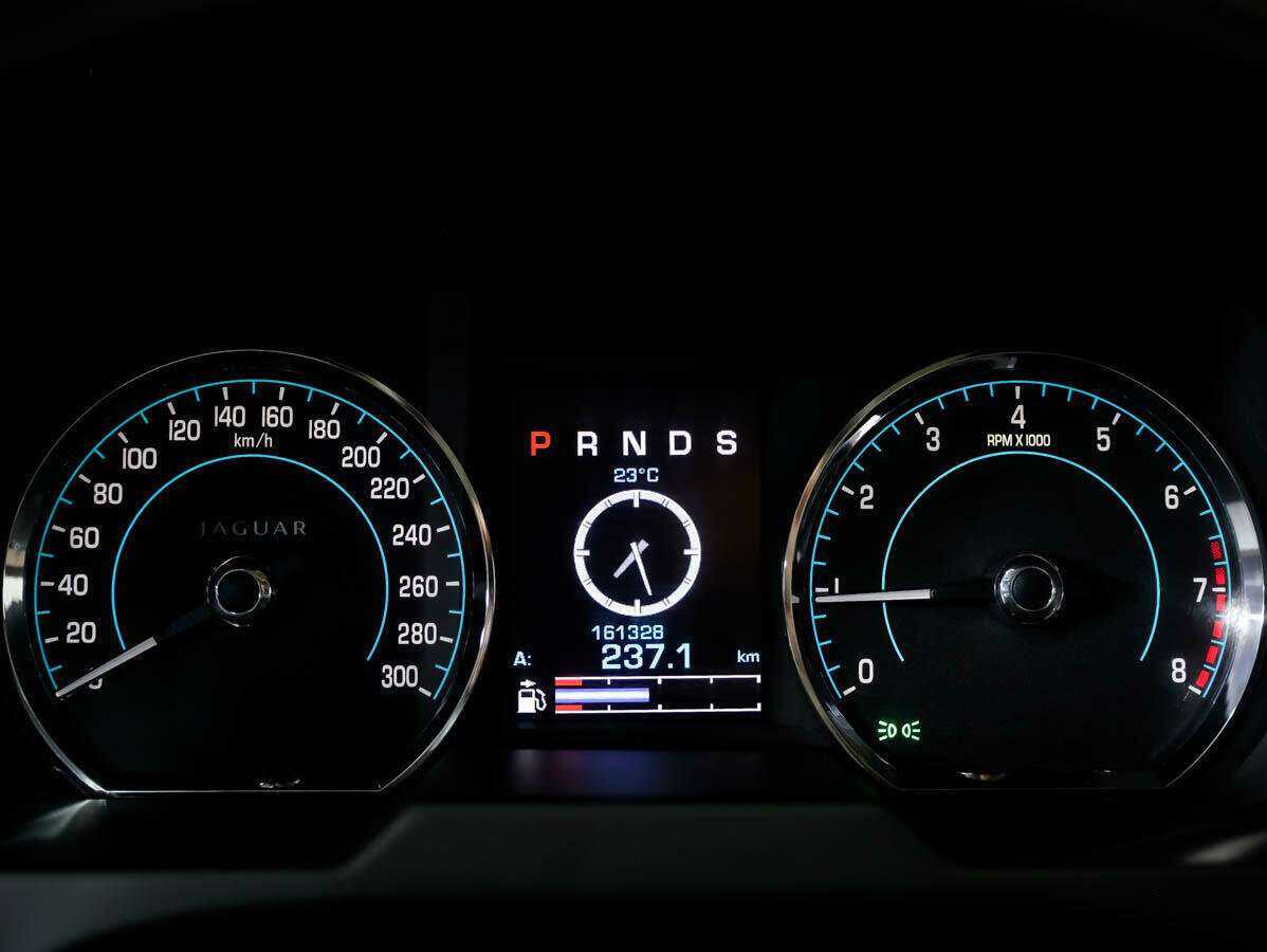 Купить Jaguar XF с пробегом. Фото: #9