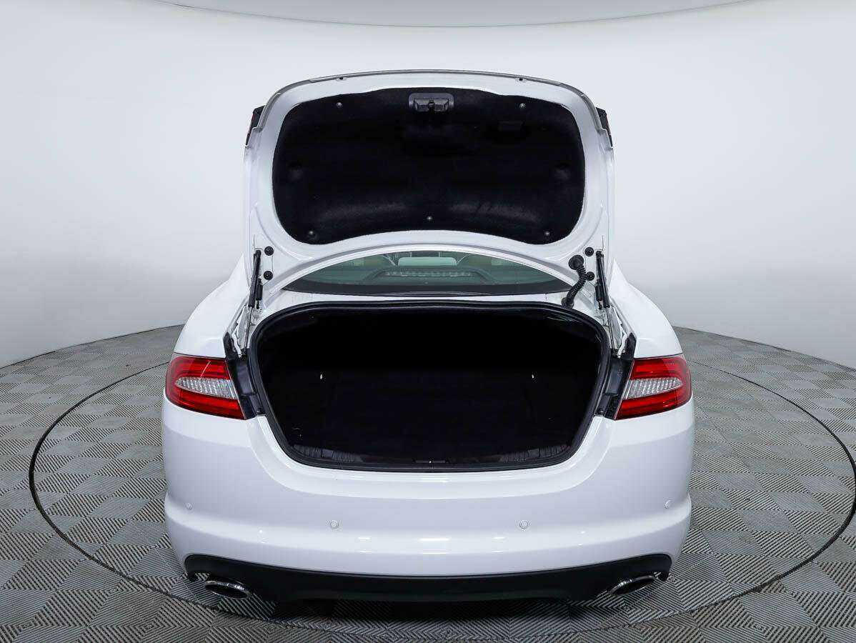 Купить Jaguar XF с пробегом. Фото: #17