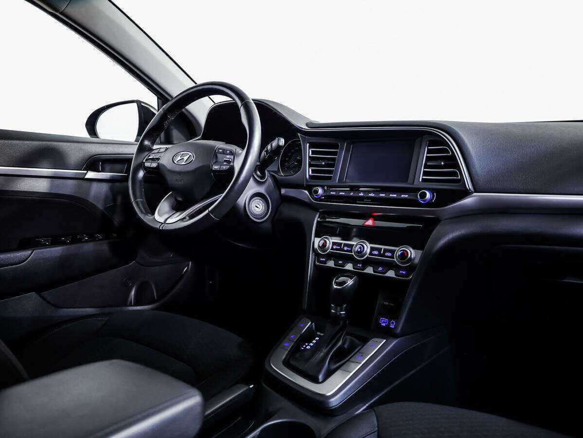 Купить Hyundai Elantra с пробегом. Фото: #7