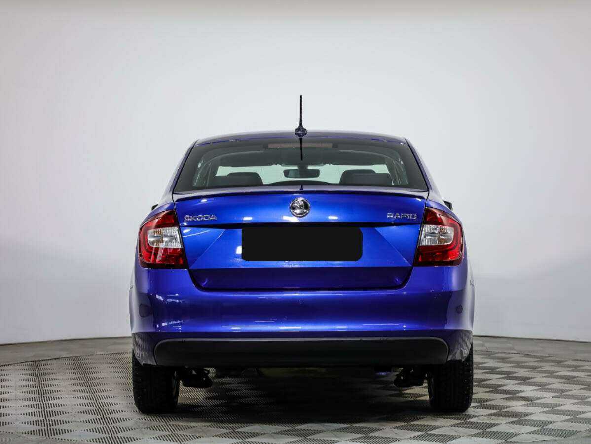 Купить Skoda Rapid с пробегом. Фото: #4