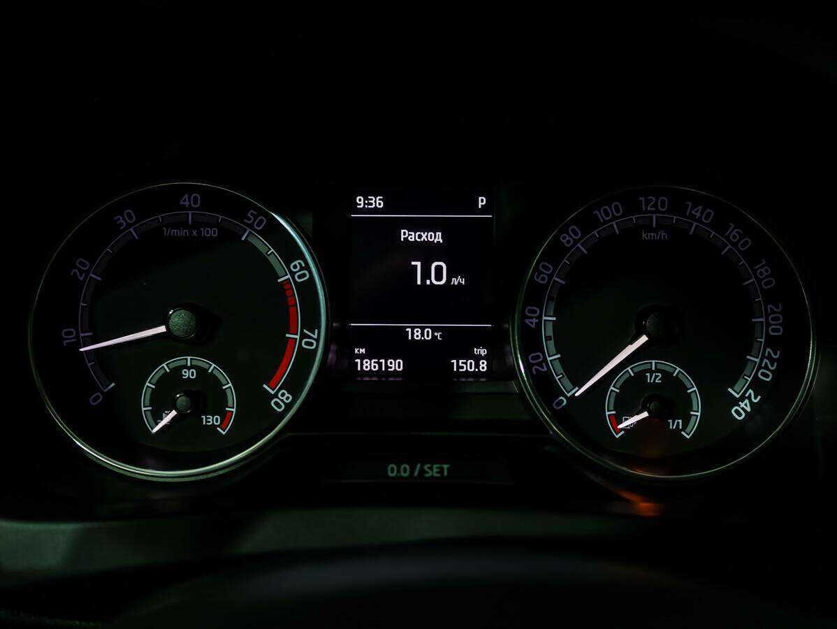 Купить Skoda Rapid с пробегом. Фото: #16