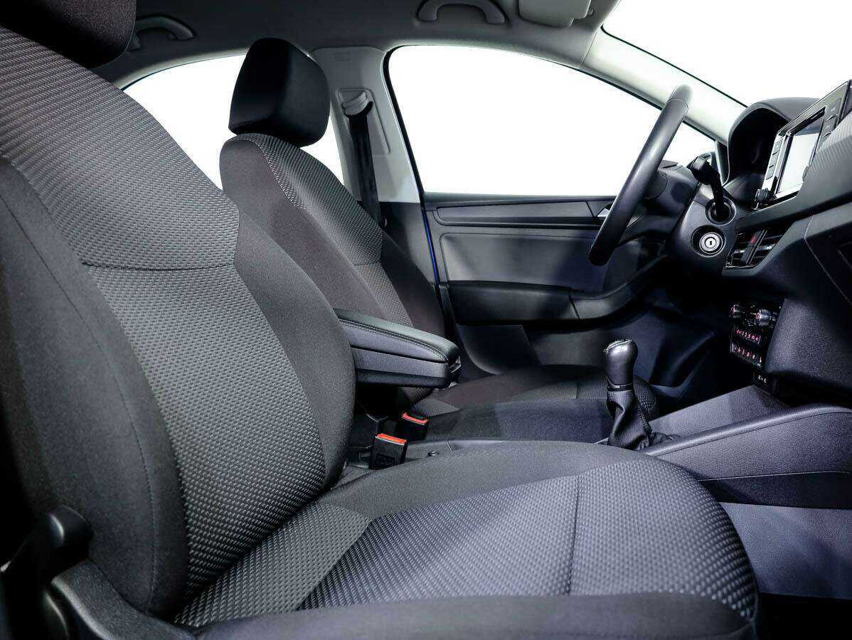 Купить Volkswagen Polo с пробегом. Фото: #10