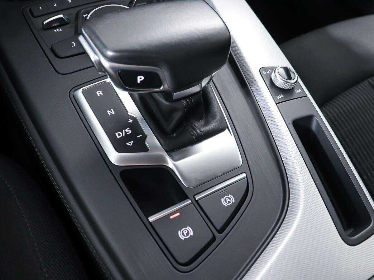 Купить Audi A4 с пробегом. Фото: #15