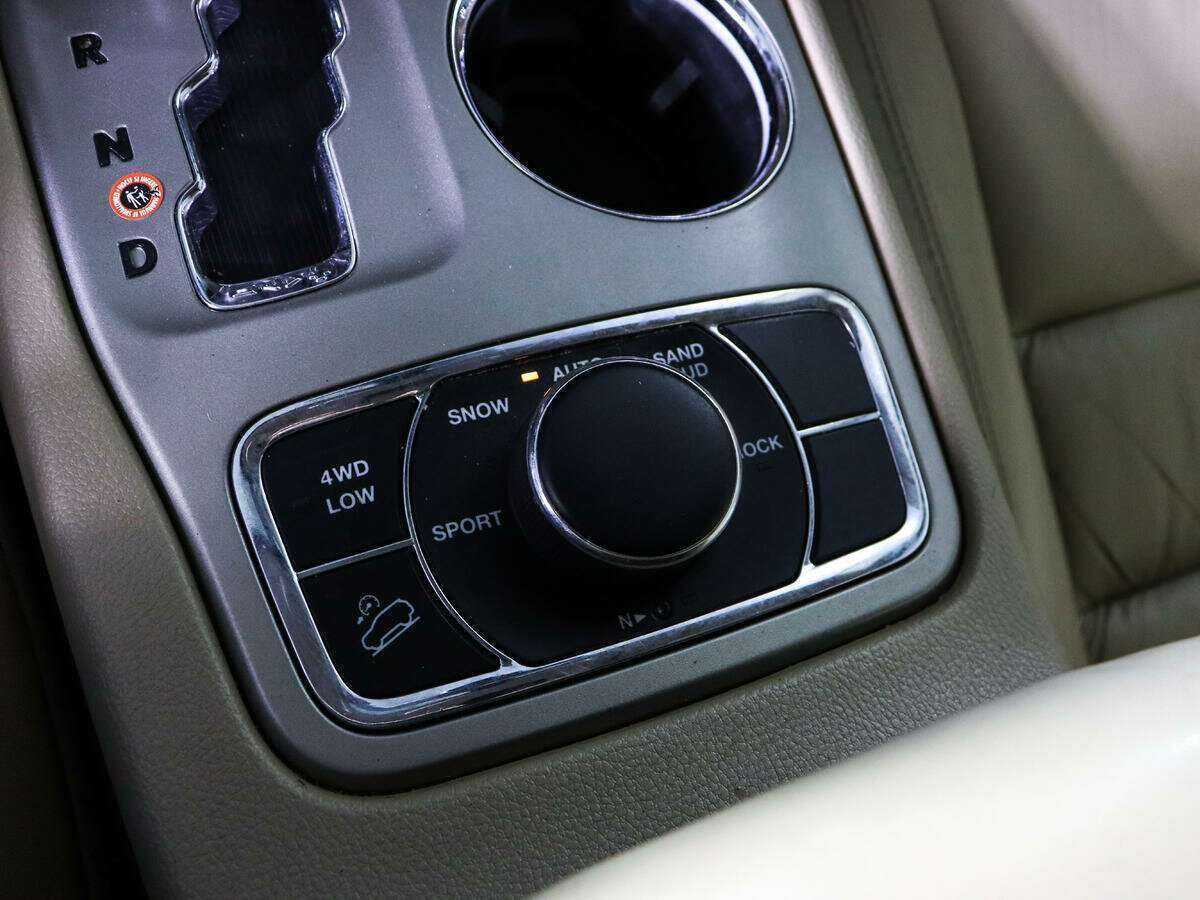 Купить Jeep Grand Cherokee с пробегом. Фото: #16