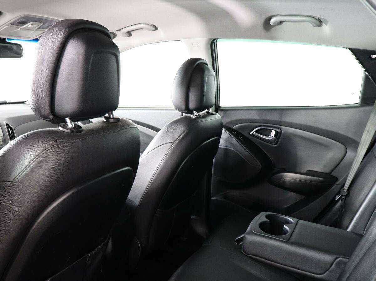 Купить Hyundai ix35 с пробегом. Фото: #11