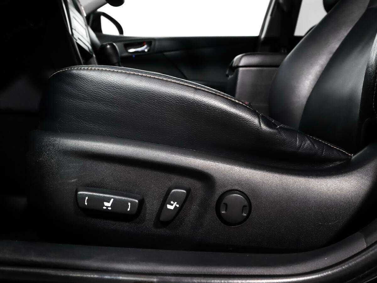 Купить Toyota Camry с пробегом. Фото: #9